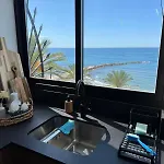 Апартаменты Beachfront