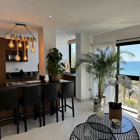 Апартаменты Beachfront