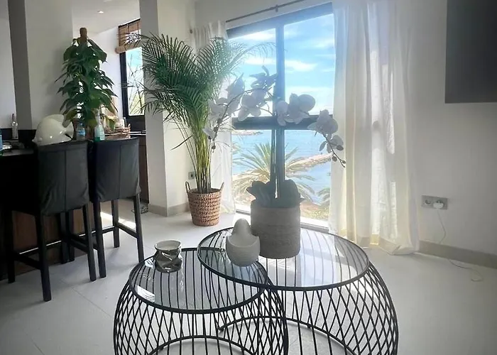 Beachfront Lejlighed