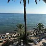 Beachfront Apartmán *